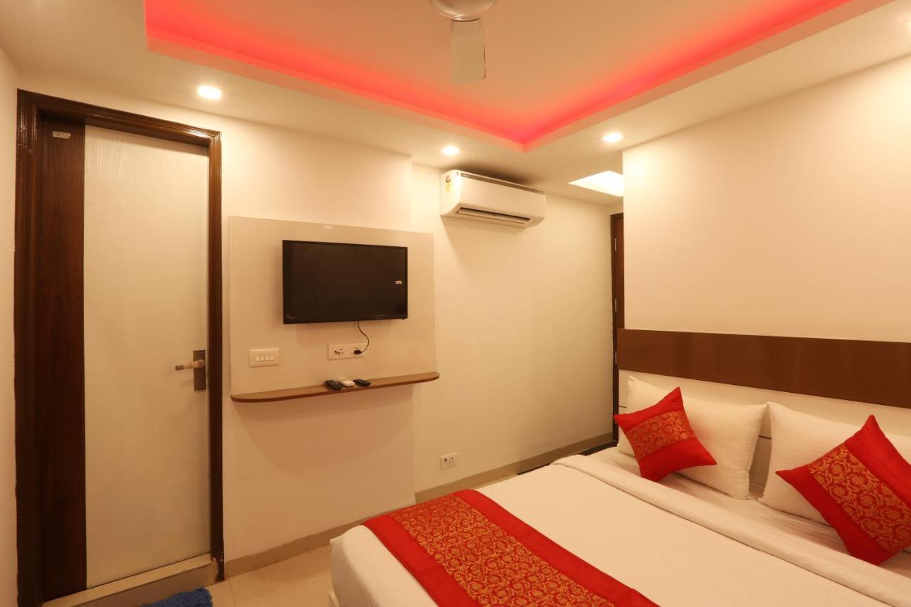 Hotel Ark Suites At Airport New Delhi Exterior photo